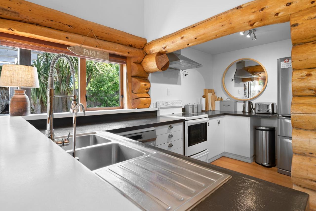 The Log House Villa Wanaka Ngoại thất bức ảnh