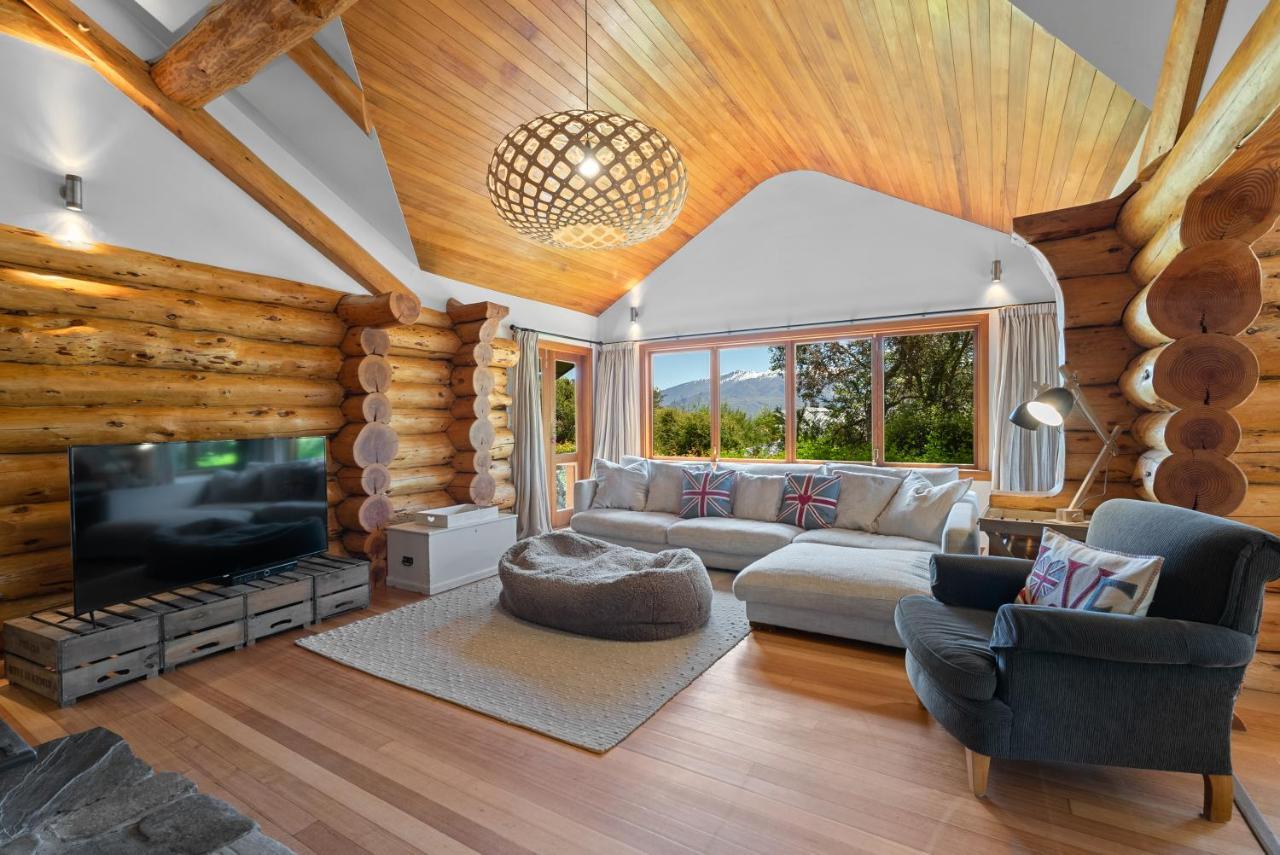 The Log House Villa Wanaka Ngoại thất bức ảnh