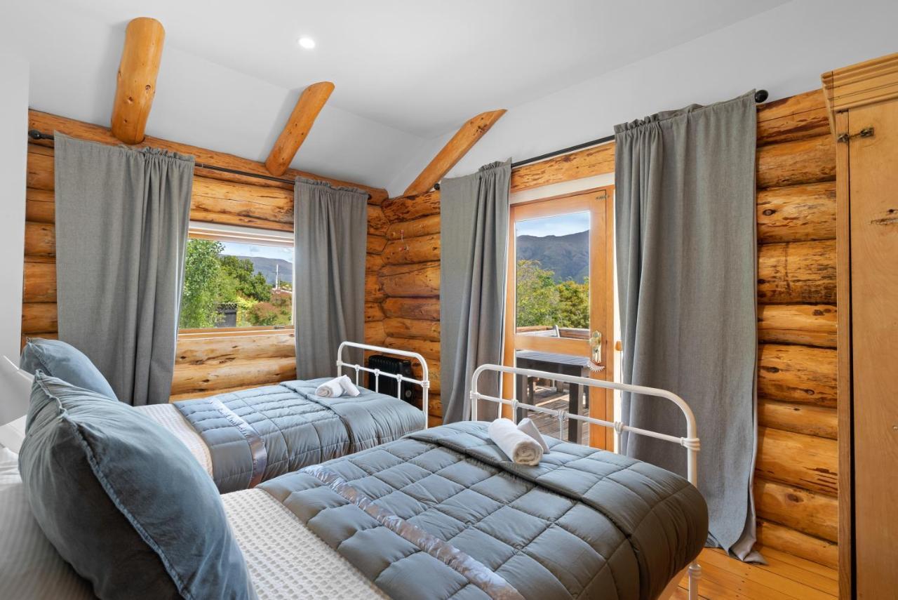 The Log House Villa Wanaka Ngoại thất bức ảnh